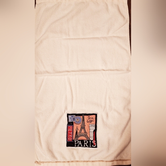 PARIS HAND TOWEL OR DECORATIVE - Picture 4 of 5